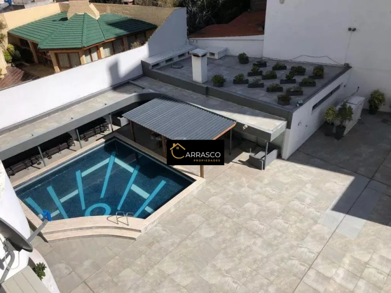 VENTA Gran Piso sobre Rbla.Gandhi/5 dorm/4 baños/350m2/Punta Carretas