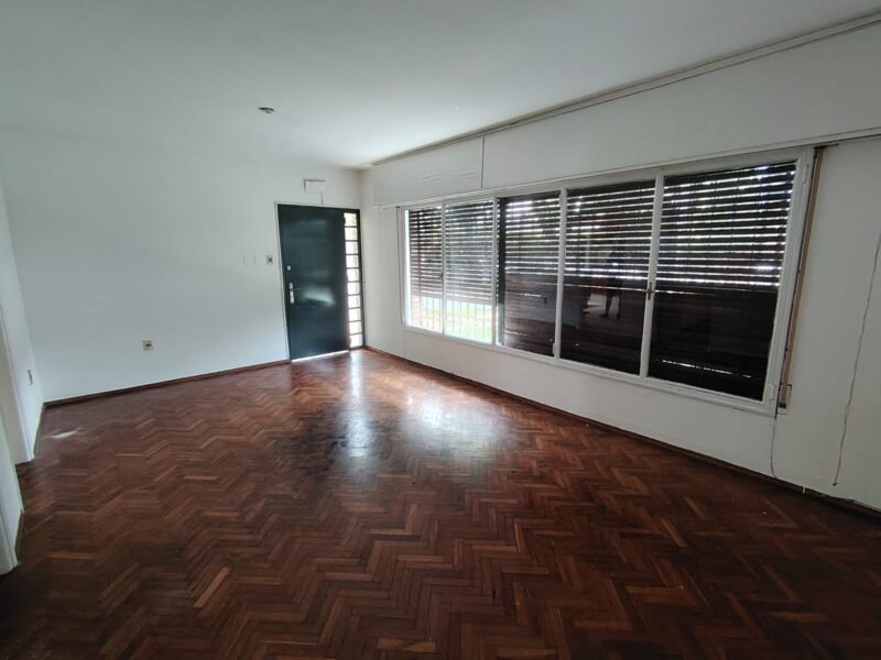 ALQUILER Zona Residencial/250m2/ 2 Dorm+esc/2 Baños/cochera/ Carrasco Sur