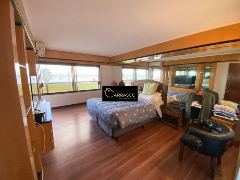 VENTA Gran Piso sobre Rbla.Gandhi/5 dorm/4 baños/350m2/Punta Carretas