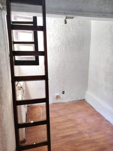 Duplex/80m2/2 Dorm+esc/entrepiso/patio/parrillero/La Comercial