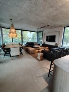 Gran Apto a ESTRENAR en DOS ACRES/2 dorm/2 baños/cochera/Complejo privado a pasos de Colegio British