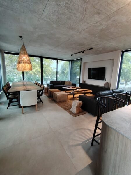 Gran Apto a ESTRENAR en DOS ACRES/2 dorm/2 baños/cochera/Complejo privado a pasos de Colegio British