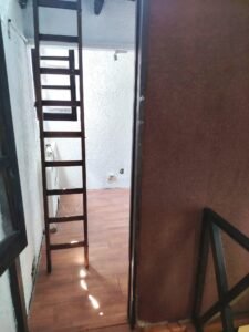 Duplex/80m2/2 Dorm+esc/entrepiso/patio/parrillero/La Comercial