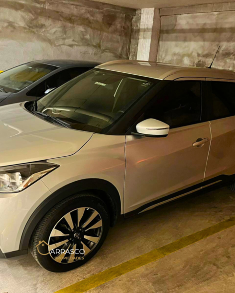 Venta - Apartamento de 1 dormitorio + garage en Palermo / con renta activa / Admite Banco