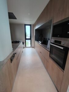 Gran Apto a ESTRENAR en DOS ACRES/2 dorm/2 baños/cochera/Complejo privado a pasos de Colegio British