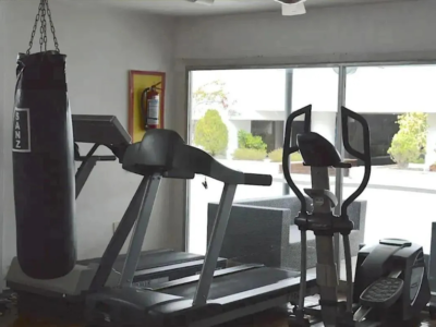 VENTA Gran Piso sobre Rbla.Gandhi/5 dorm/4 baños/350m2/Punta CARRETAS