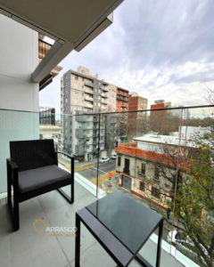 Venta - Apartamento de 1 dormitorio + garage en Palermo / con renta activa / Admite Banco