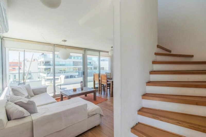 Penthouse Duplex con vista al Mar/2 Dorm/2 Baños/cochera/Rambla de Malvin