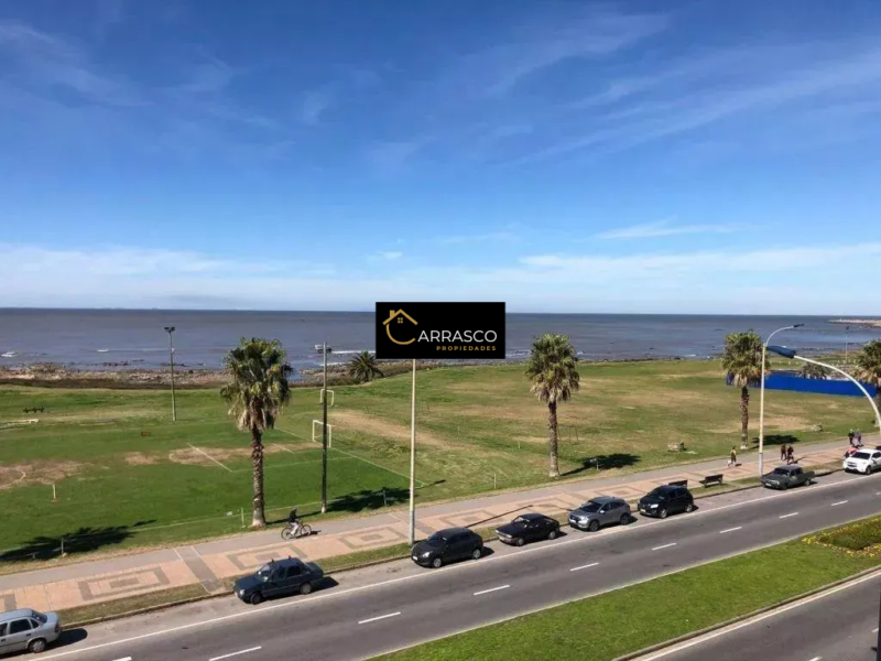 VENTA Gran Piso sobre Rbla.Gandhi/5 dorm/4 baños/350m2/Punta Carretas