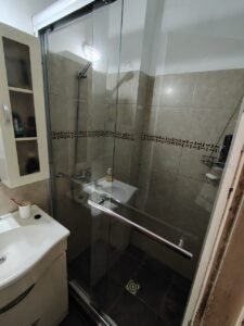 VENTA Frente/94m2/3 Dorm/2 Baños/a pasos del Lago, Parque Rodo