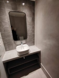 Gran Apto a ESTRENAR en DOS ACRES/2 dorm/2 baños/cochera/Complejo privado a pasos de Colegio British