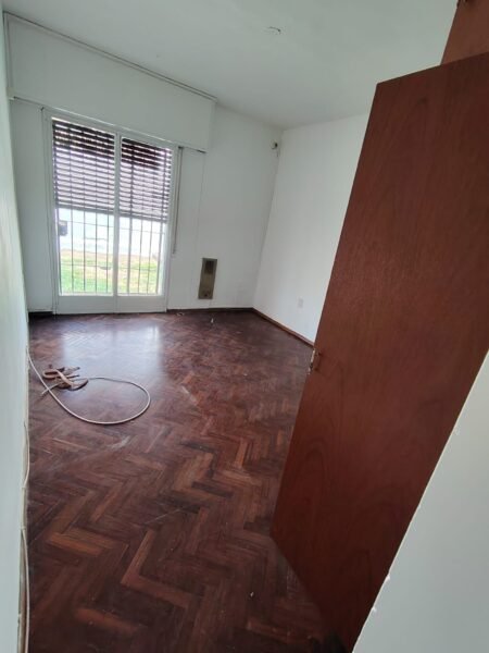 ALQUILER Zona Residencial/250m2/ 2 Dorm+esc/2 Baños/cochera/ Carrasco Sur