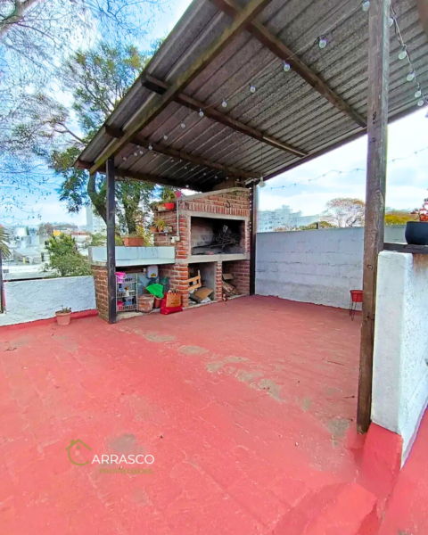 Venta Casa En La Blanqueada | Padrón Único | 3 Dormitorios | Garaje | Acepta Banco