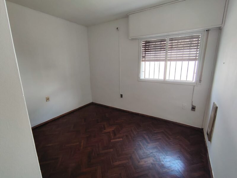 ALQUILER Zona Residencial/250m2/ 2 Dorm+esc/2 Baños/cochera/ Carrasco Sur