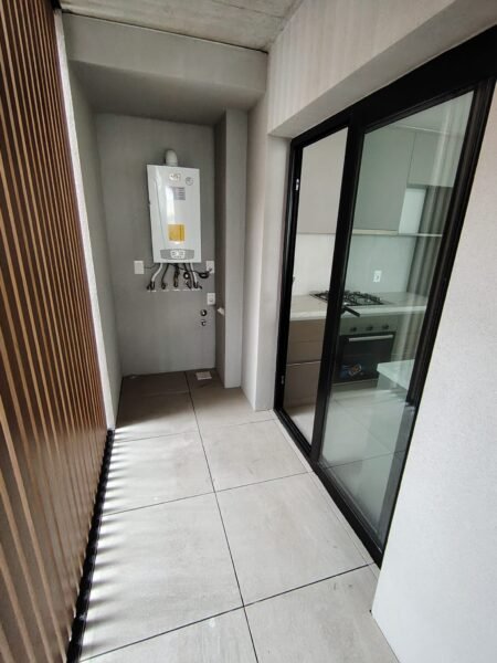 Gran Apto a ESTRENAR en DOS ACRES/2 dorm/2 baños/cochera/Complejo privado a pasos de Colegio British