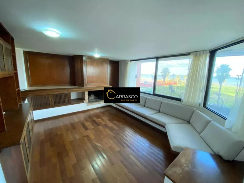 VENTA Gran Piso sobre Rbla.Gandhi/5 dorm/4 baños/350m2/Punta Carretas