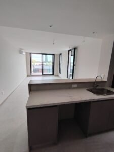 Gran Apto a ESTRENAR en DOS ACRES/2 dorm/2 baños/cochera/Complejo privado a pasos de Colegio British