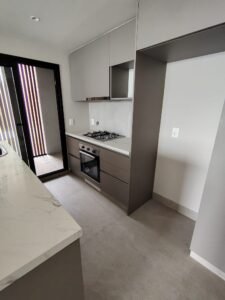 Gran Apto a ESTRENAR en DOS ACRES/2 dorm/2 baños/cochera/Complejo privado a pasos de Colegio British