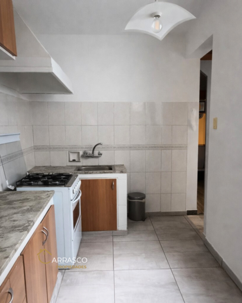 Venta Casa En La Blanqueada | Padrón Único | 3 Dormitorios | Garaje | Acepta Banco