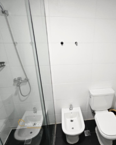 Venta - Apartamento de 1 dormitorio + garage en Palermo / con renta activa / Admite Banco