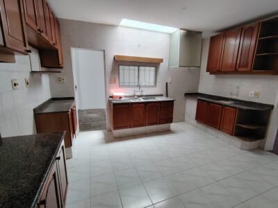 ALQUILER Zona Residencial/250m2/ 2 Dorm+esc/2 Baños/cochera/ Carrasco Sur