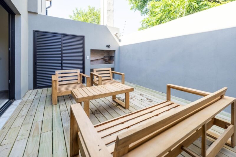 ALQUILER Casa esquina en Complejo Cerrado/ 3 dorm/3 baños/ 2 cocheras/Carrasco Norte