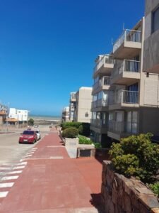 ALQUILER TEMPORAL Equipado a pasos de Gorlero y la Brava,/ Península de Punta del Este