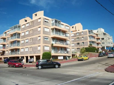 ALQUILER TEMPORAL Equipado a pasos de Gorlero y la Brava,/ Península de Punta del Este