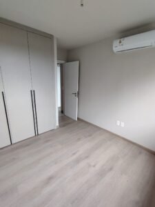 Gran Apto a ESTRENAR en DOS ACRES/2 dorm/2 baños/cochera/Complejo privado a pasos de Colegio British