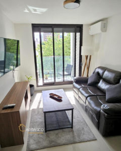 Venta - Apartamento de 1 dormitorio + garage en Palermo / con renta activa / Admite Banco