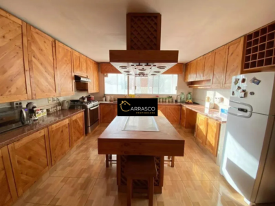 VENTA Gran Piso sobre Rbla.Gandhi/5 dorm/4 baños/350m2/Punta CARRETAS