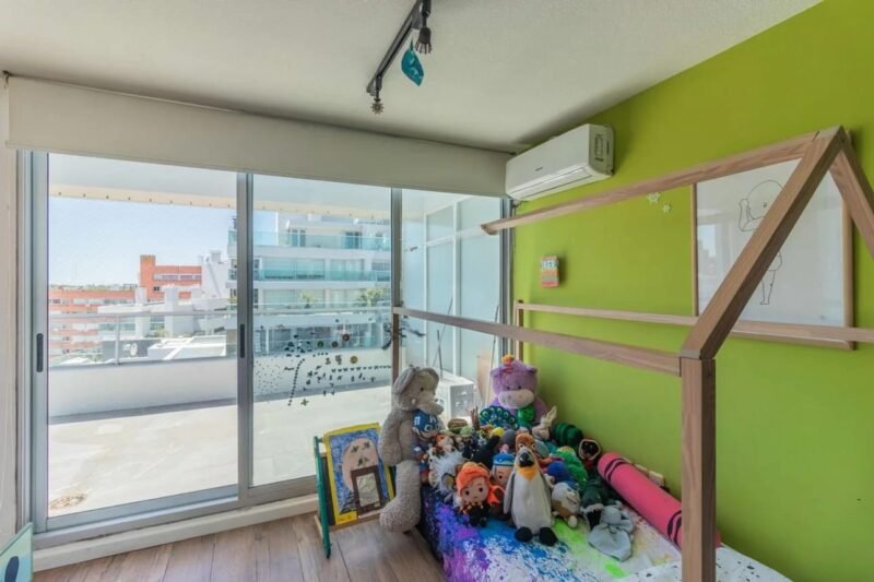 Penthouse Duplex con vista al Mar/2 Dorm/2 Baños/cochera/Rambla de Malvin