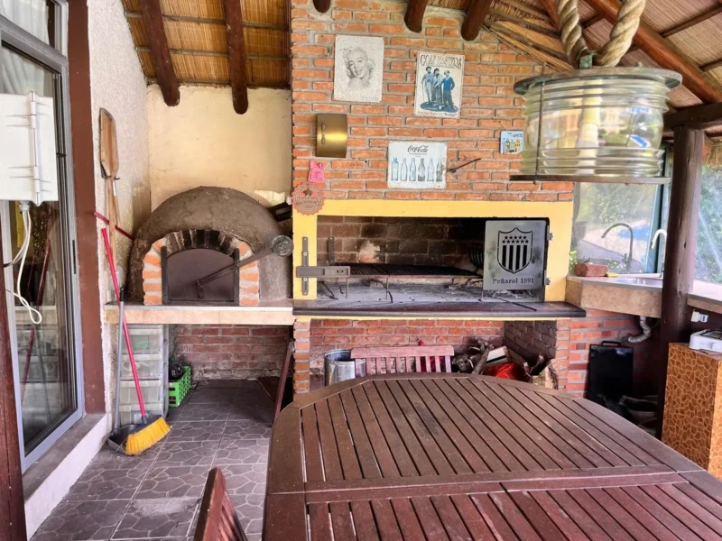 VENTA Gran Casa con Piscina Climatizada/barbacoa/900m2/cocherax4/Malvin Sur