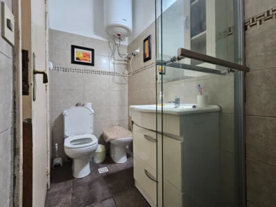 VENTA Frente/94m2/3 Dorm/2 Baños/a pasos del Lago, Parque Rodo
