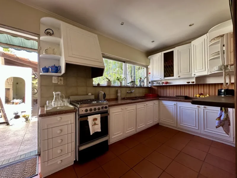 VENTA Gran Casa Triplex con 409m2/barbacoa/cocherax3/Carrasco Sur