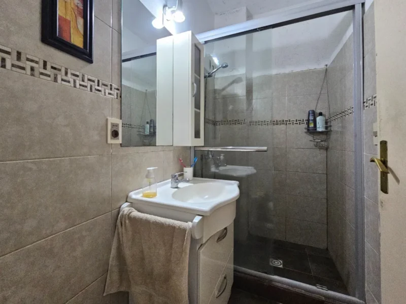 VENTA Frente/94m2/3 Dorm/2 Baños/a pasos del Lago, Parque Rodo
