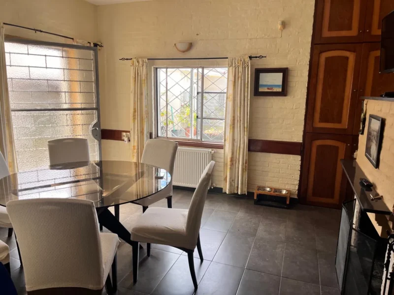 VENTA Gran Casa con Piscina Climatizada/barbacoa/900m2/cocherax4/Malvin Sur