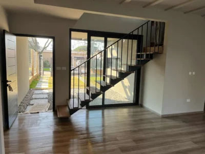 Casa esquina en Complejo Cerrado/ 3 dorm/3 baños/Gge/Carrasco Norte