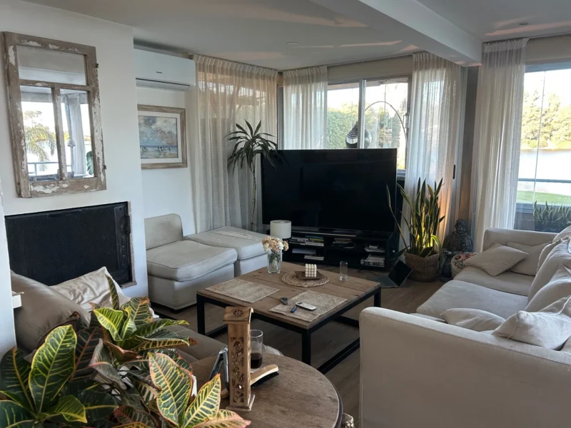 ALQUILER Exclusivo con Vista Al Lago/Amoblado/180m2/3 Dorm/3 Baños/2 Ggge