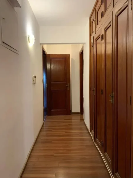 VENTA Gran Piso sobre Rbla.Gandhi/5 dorm/4 baños/350m2/Punta Carretas