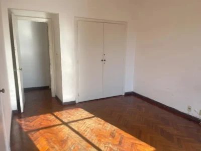 EN VENTA 177m2/4 Dorm/3 Baños/cochera/calefaccion/Av 18 de Julio/Cordon