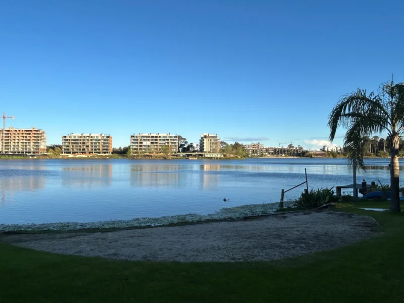 ALQUILER Exclusivo con Vista Al Lago/Amoblado/180m2/3 Dorm/3 Baños/2 Ggge