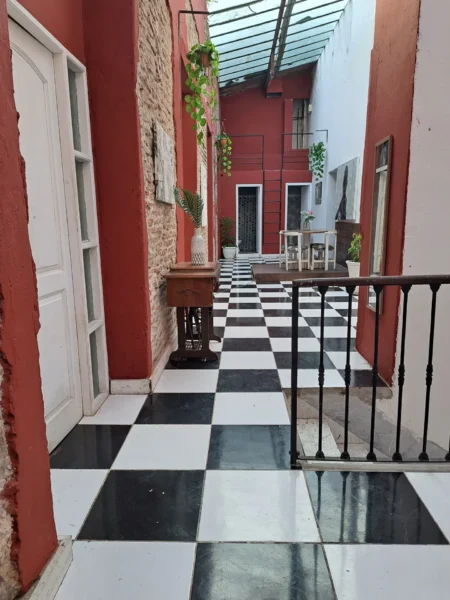 ALQUILER Ideal Residencia Estudiantil/Amoblado/300m2/11 Camas/Terraza con Parrillero/Barrio Sur