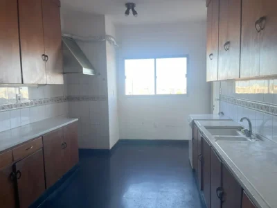 EN VENTA 177m2/4 Dorm/3 Baños/cochera/calefaccion/Av 18 de Julio/Cordon