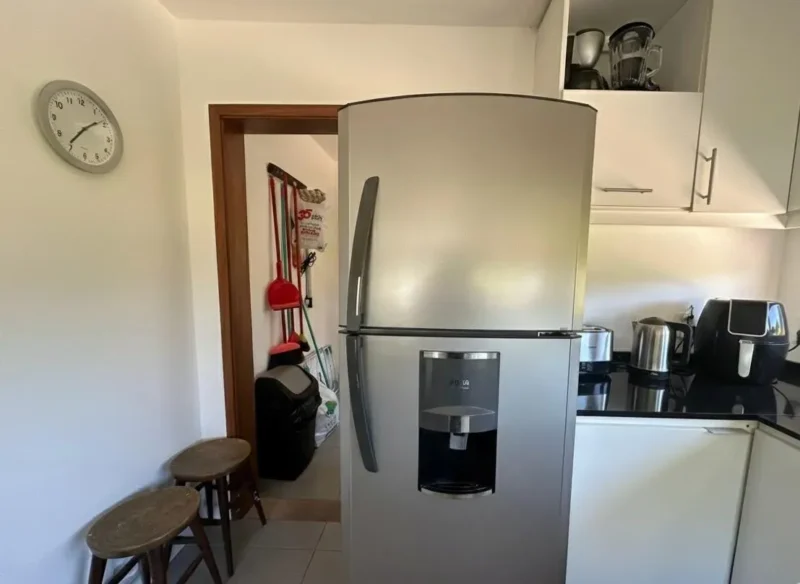 VENTA Exclusiva Casa en Colinas De Carrasco/4 Cocheras/3 Dorm/2 Baños/Deck con Parrillero