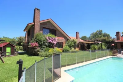 VENTA Exclusiva Residencia,1087m2/3 Suites/Barbacoa/Piscina/Carrasco Sur