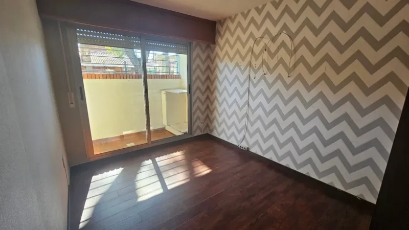 Apartamento en Venta en Malvin con Balcón/ A pasos de la Rambla