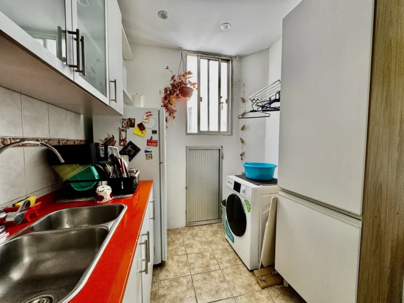 VENTA Gran Apto Renovado/2 Dorm/Balcon/a pasos de Bvr España, Cordon