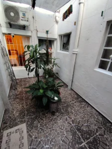 VENTA Planta Baja/44m2/ 2 Dorm/patio/a pasos de Bvr Artigas
