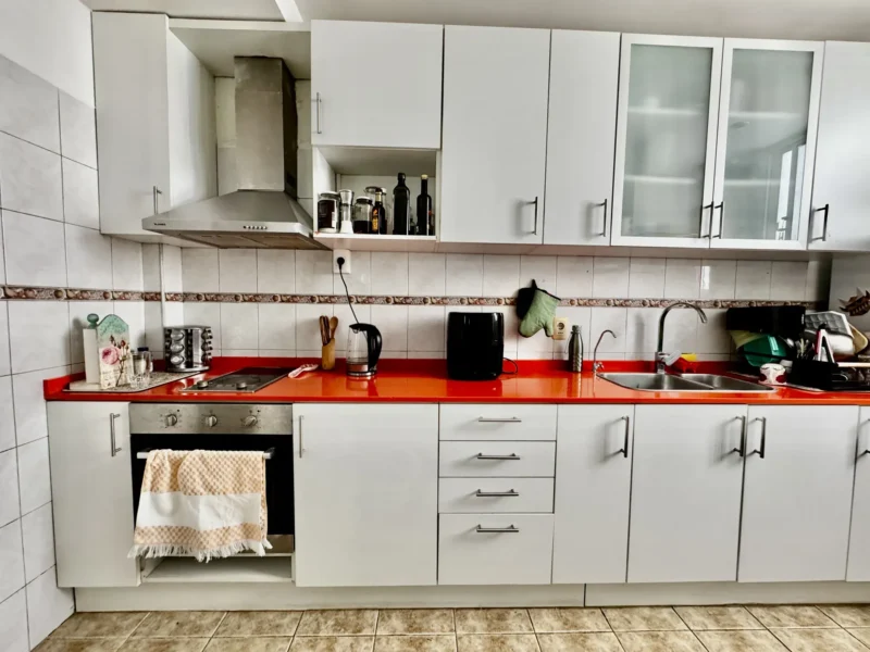 VENTA Gran Apto Renovado/2 Dorm/Balcon/a pasos de Bvr España, Cordon